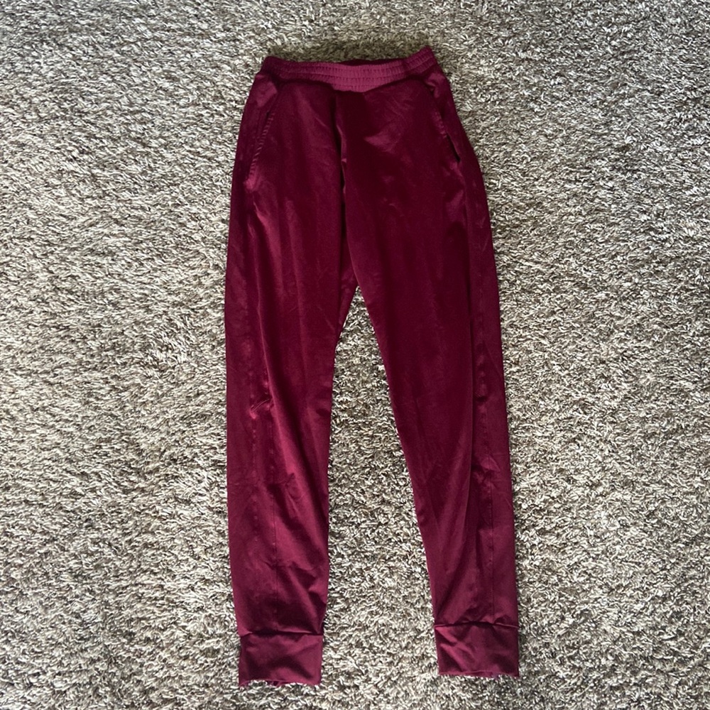 MAROON ATHLETIC SWEATPANTS